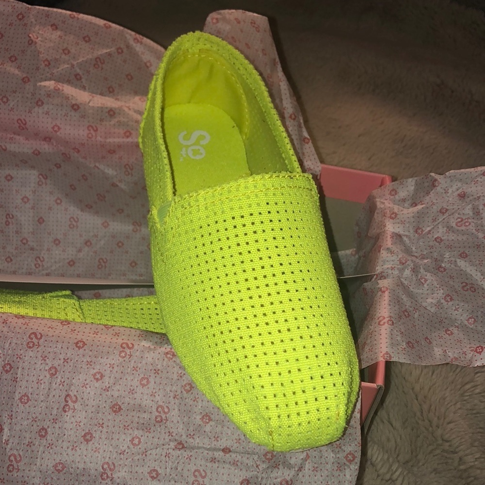 NWT SO Alpargatas, size 5.5